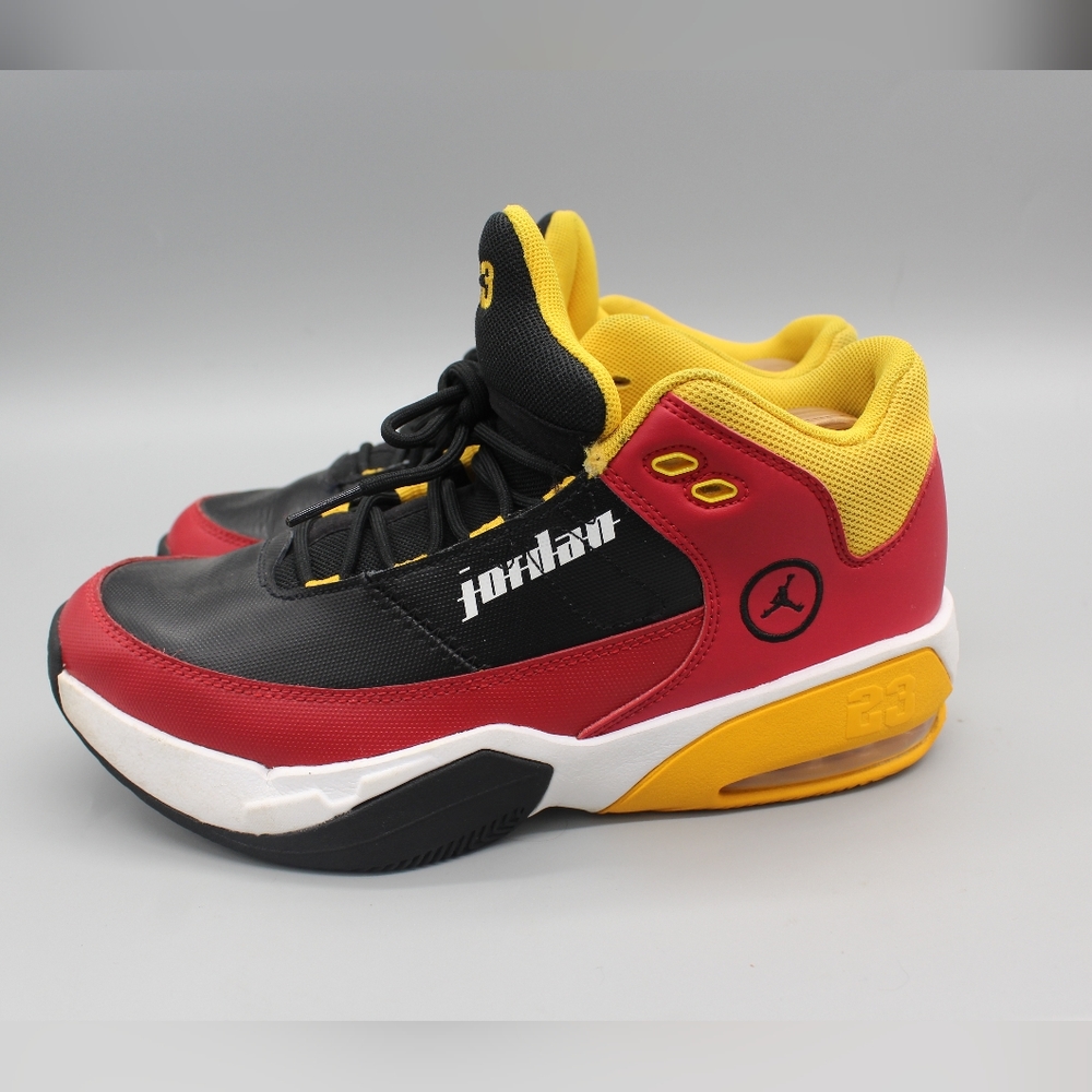 Jordan Max Aura 3 SE 7y 7 Men 8.5 Women Shoes